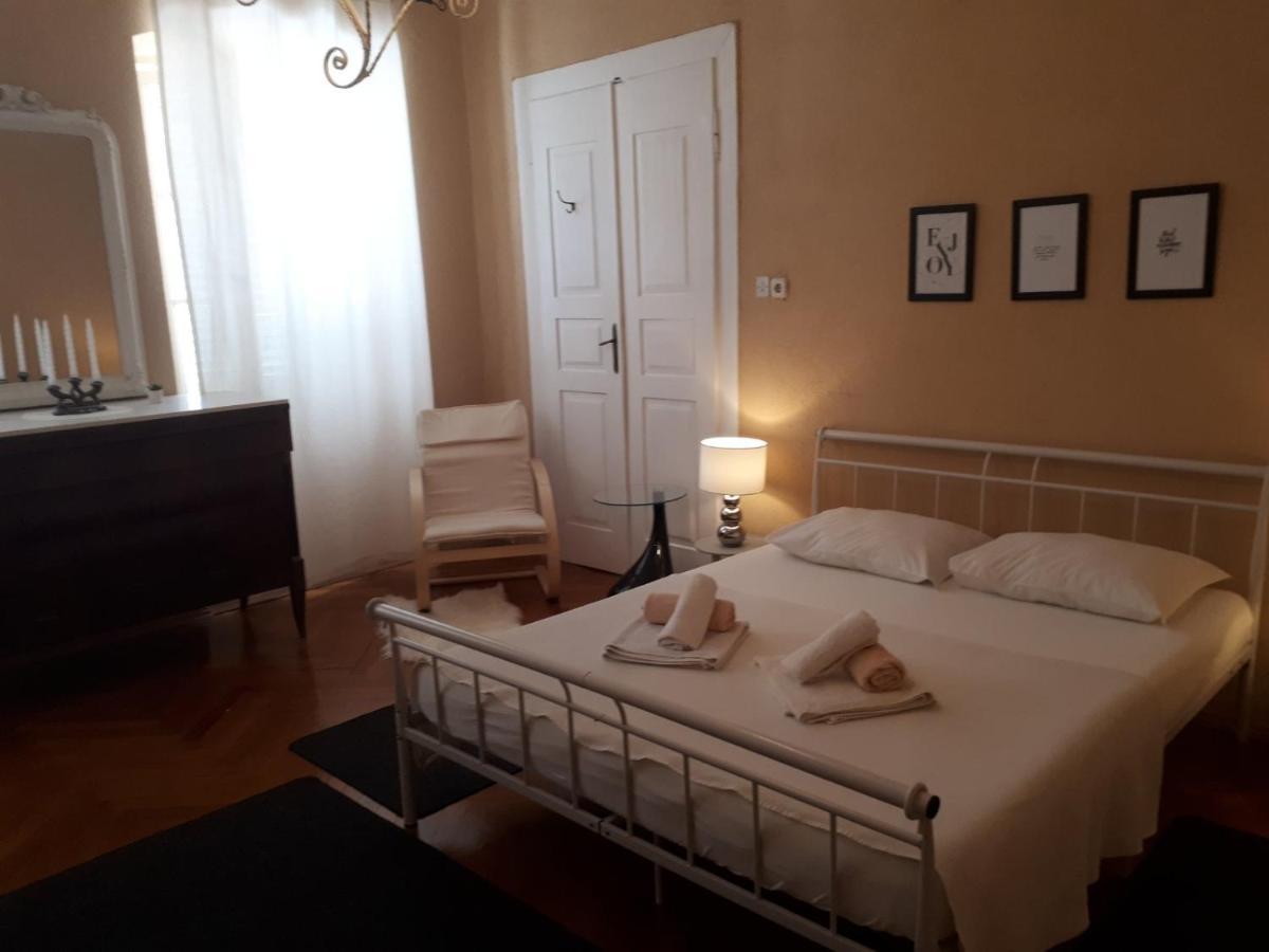 Apartments Petra 23 木洛希尼 外观 照片